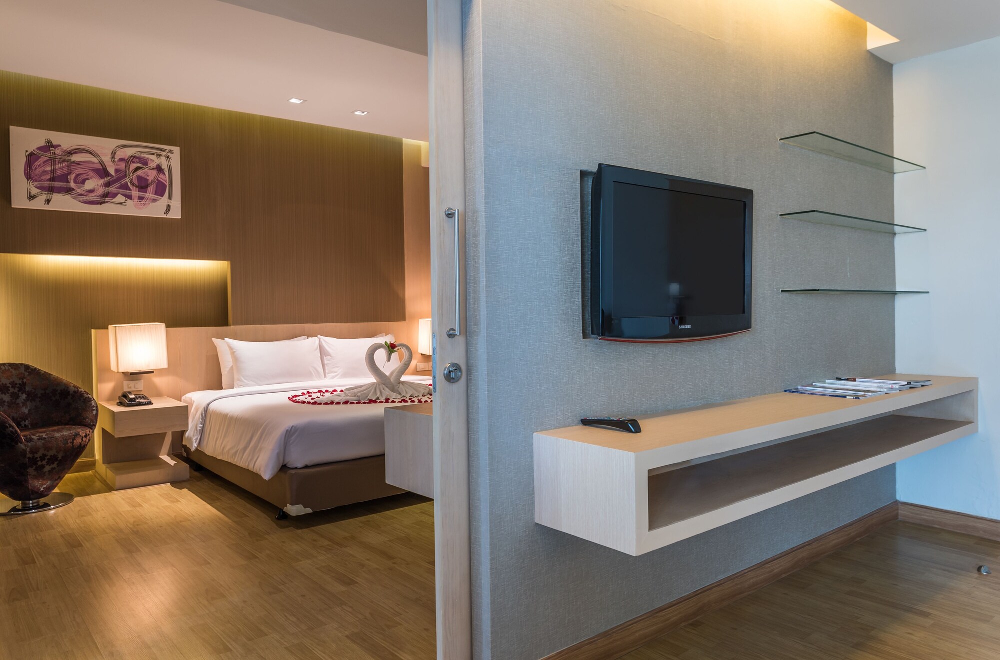 EXECUTIVE, SUITE, DOUBLE BED, CITY VIEW