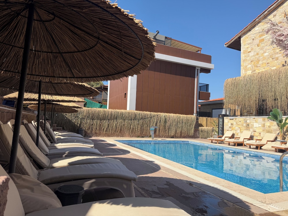 Stone House Yeni Foca 27/50