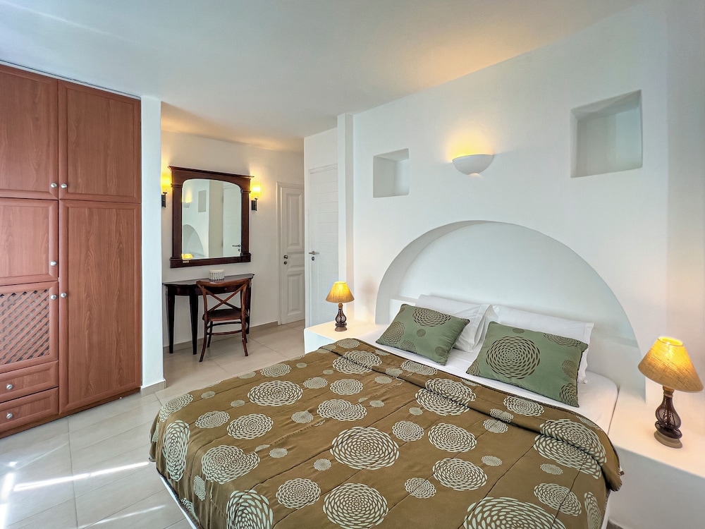 ASPALATHRAS WHITE HOTEL 18/50