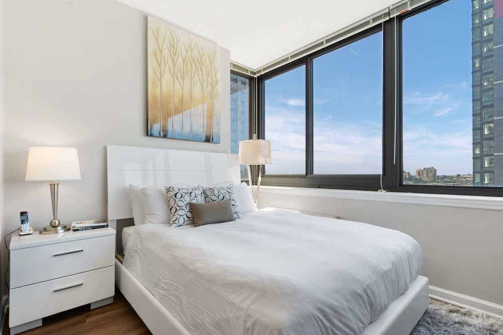 Global Luxury Suites Downtown Jersey City 17/71