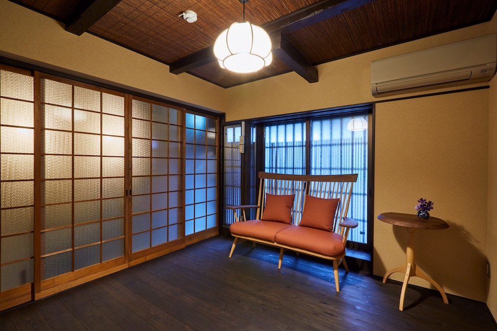 Rinn Kujofujinokitei West 12/17