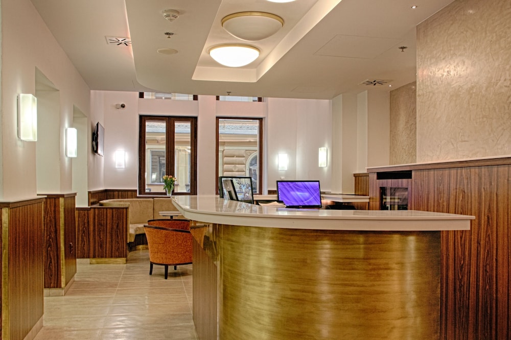 Ambiance Hotel 4/50