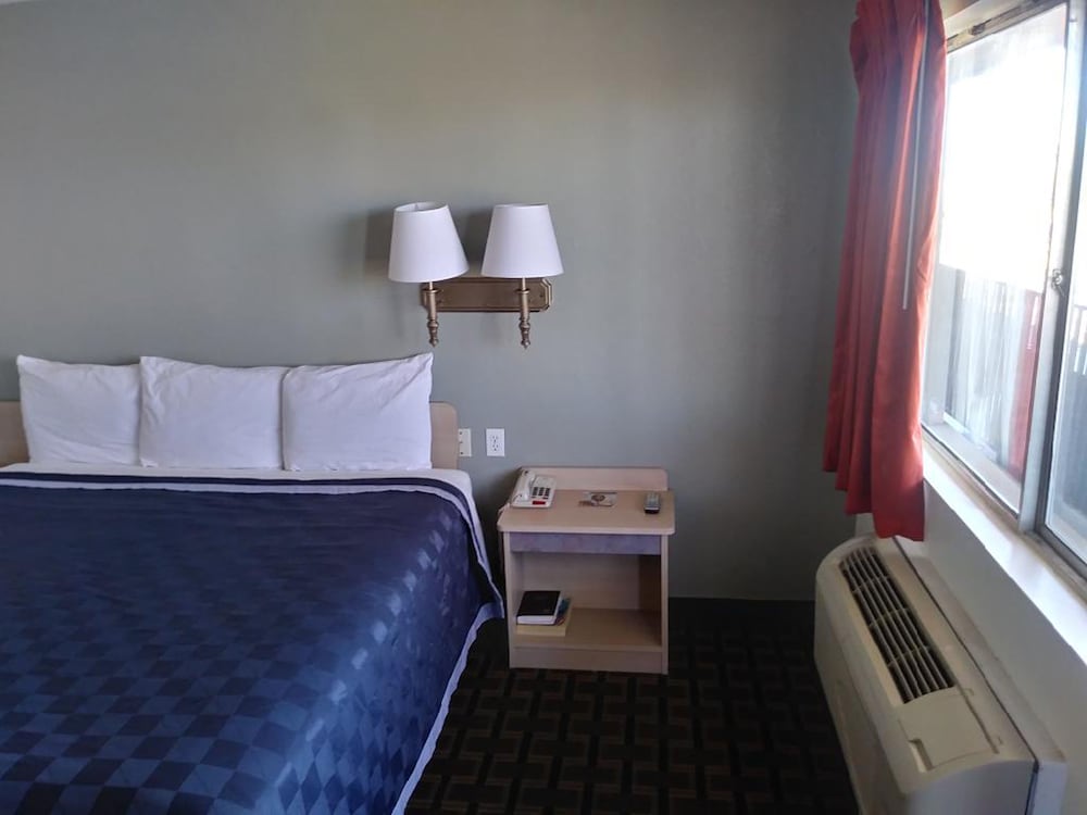Americas Best Value Inn Amarillo Airport 11/34