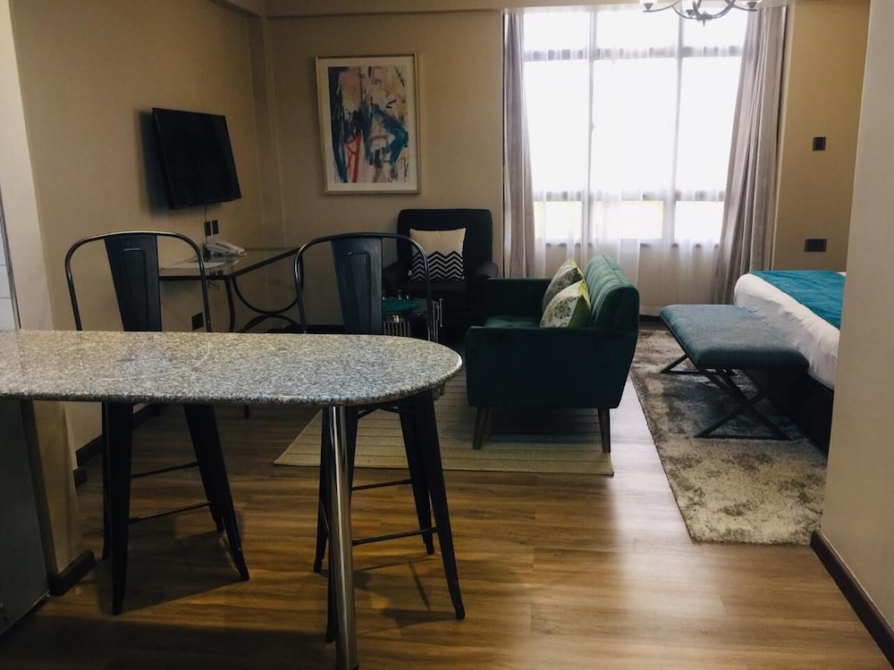 Fair Acres Boutique Hotel 42/71