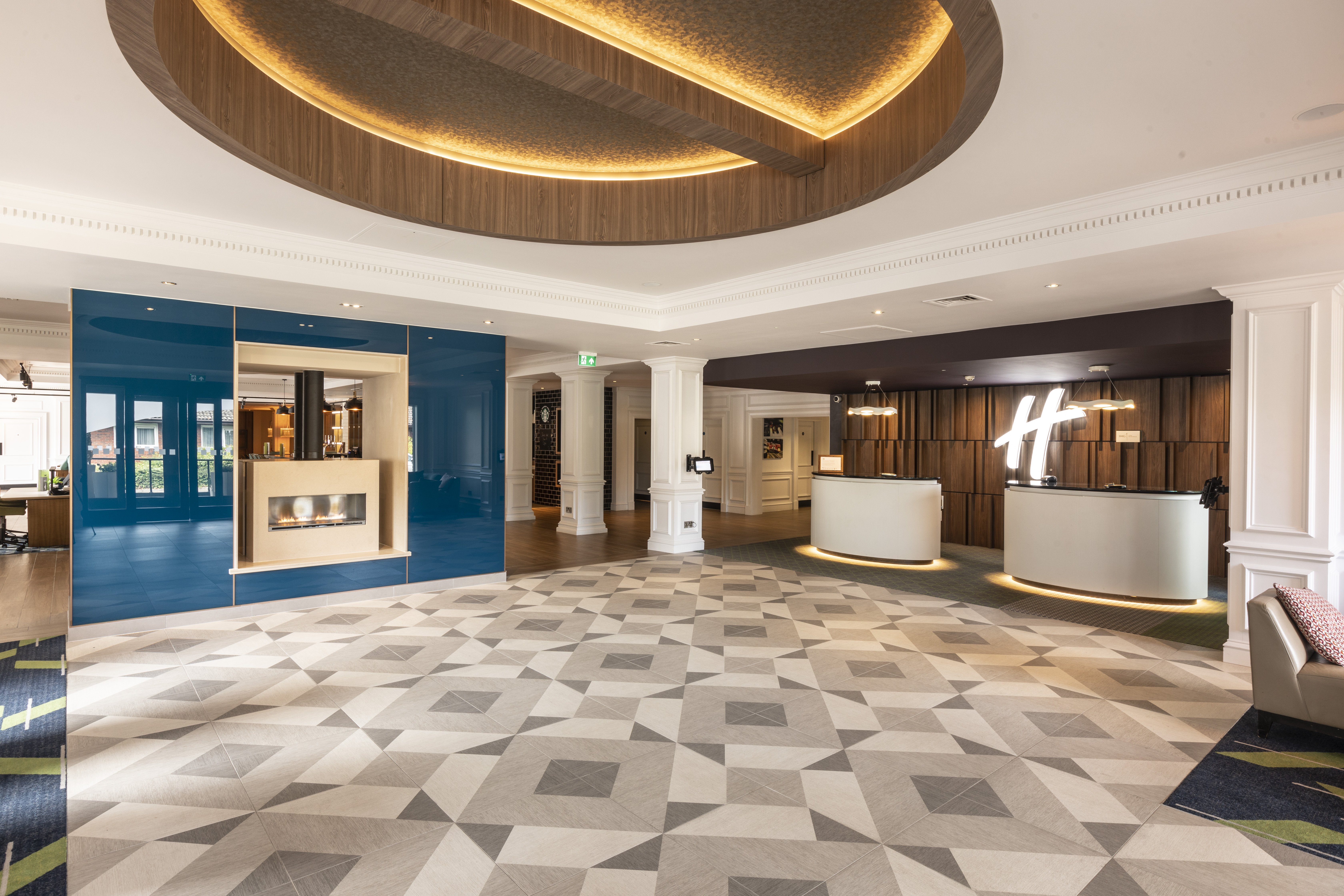 Holiday Inn Guildford 19/71