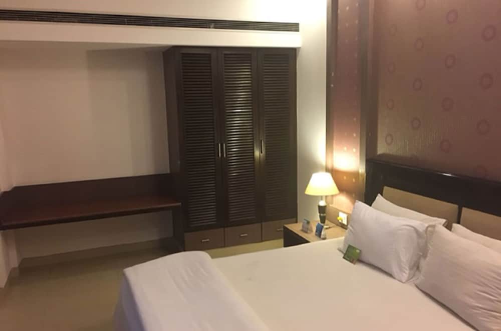SHIVA OASIS RESORT 9/32