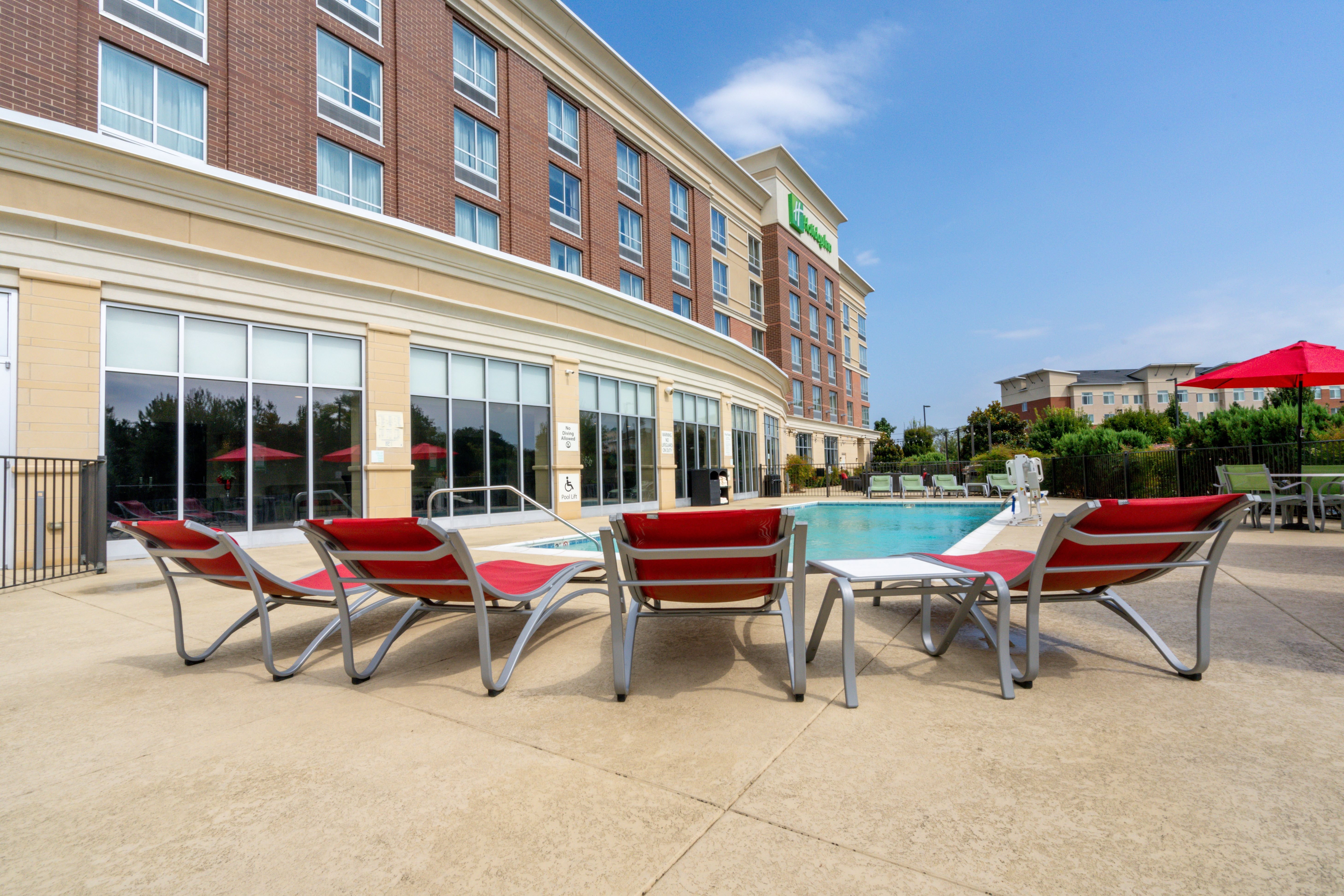 Holiday Inn Murfreesboro 48/54
