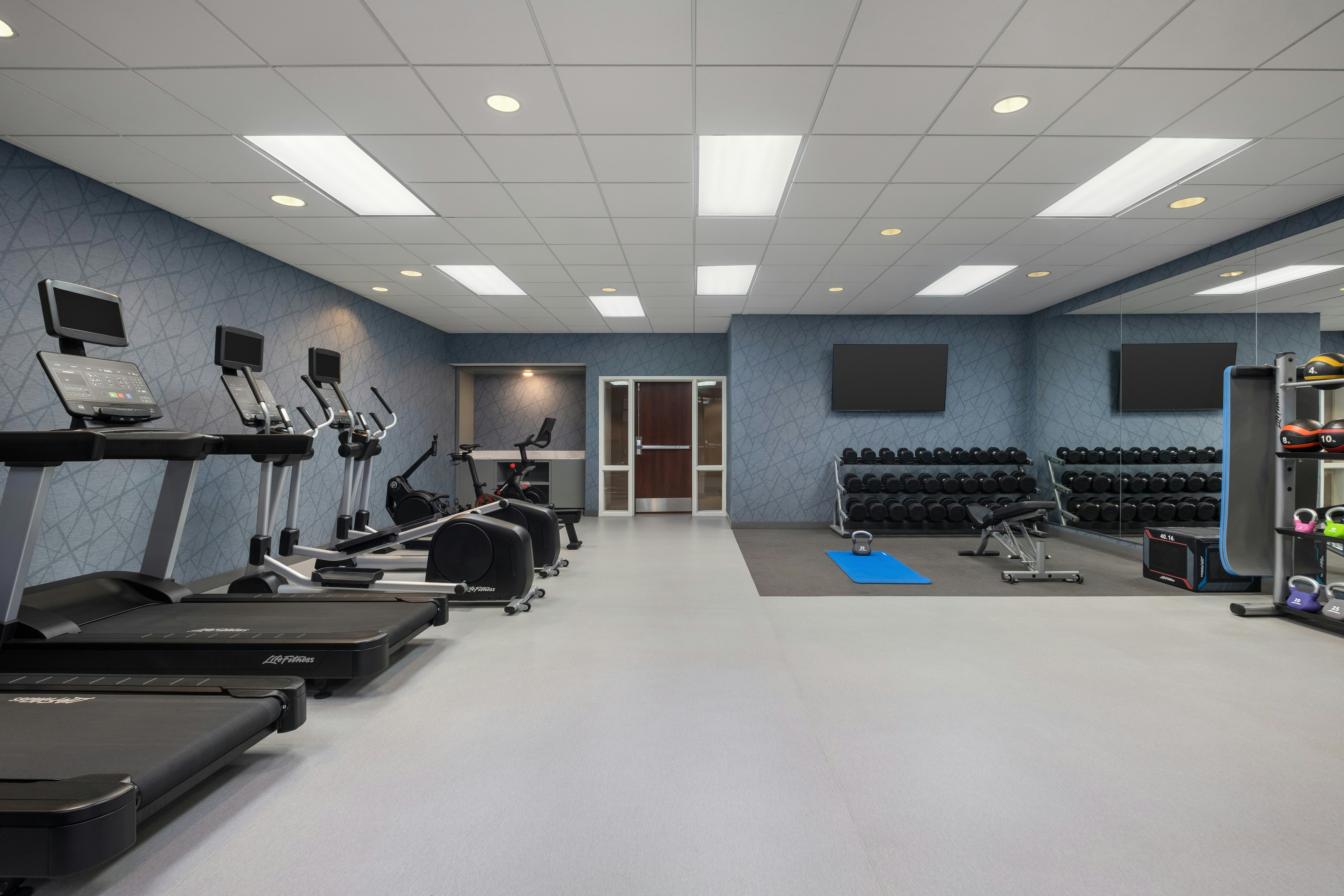 Homewood Suites By Hilton Frenso 40/54