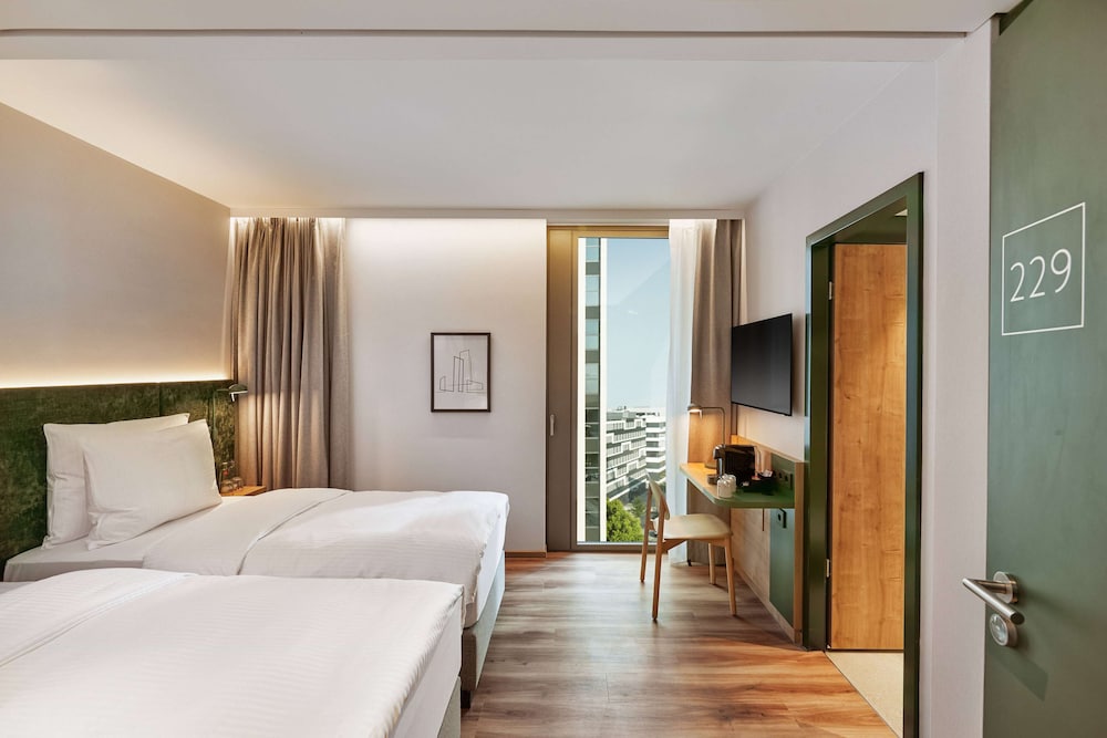 H+ Hotel Eschborn 11/43