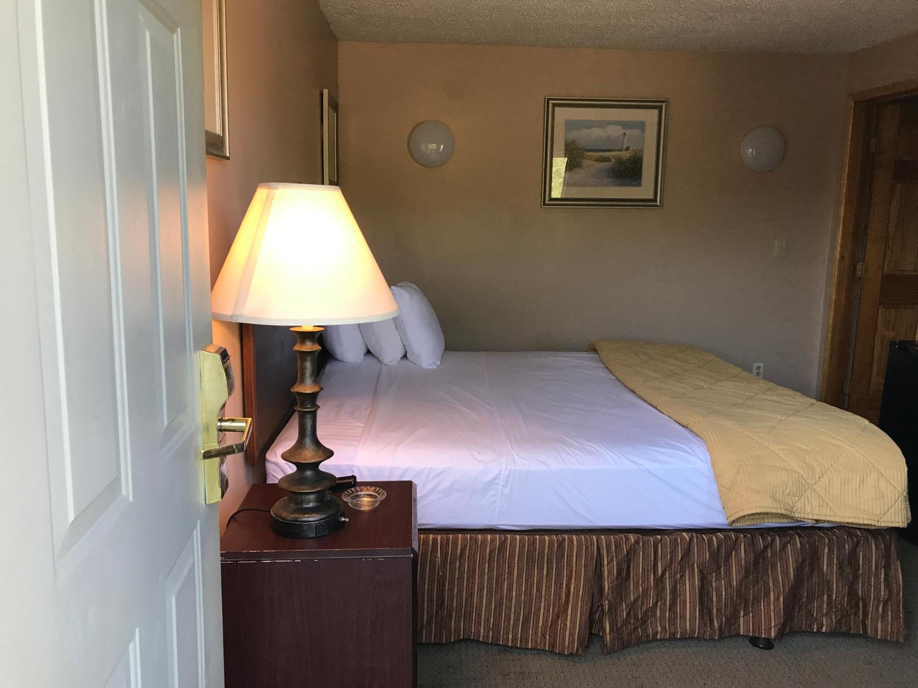 Capri Motel 23/50