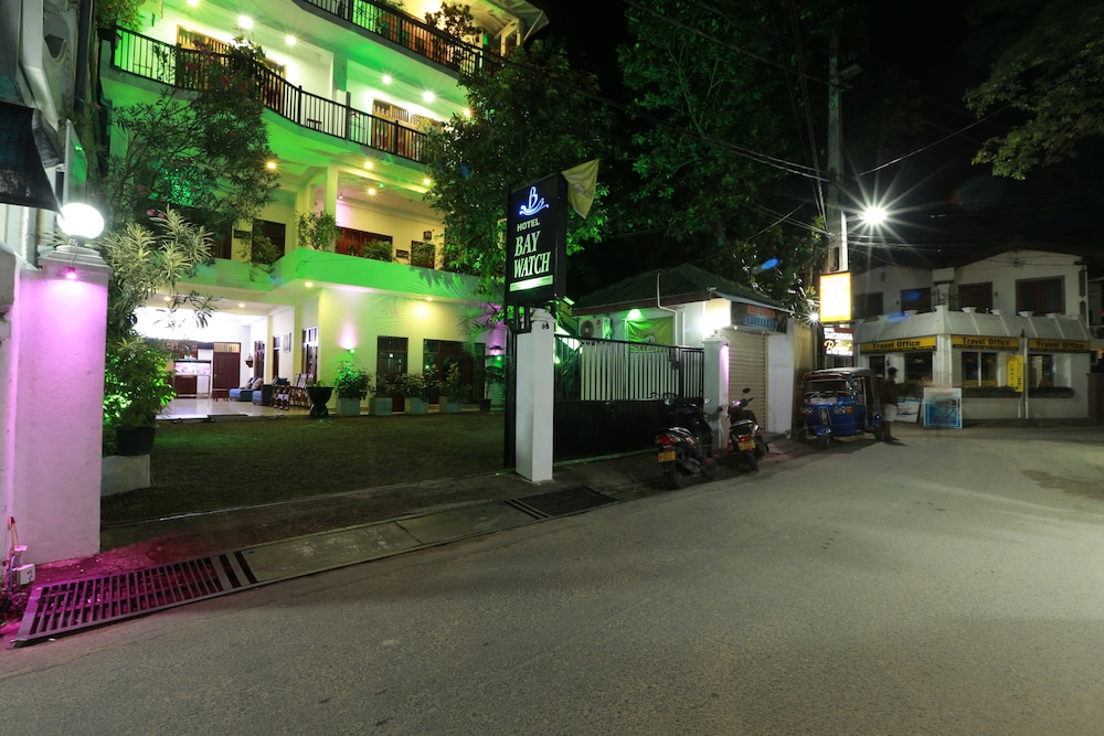 Baywatch Hotel 40/50