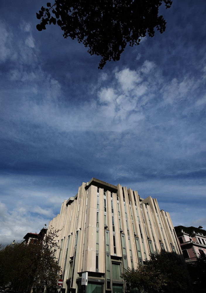 Twentyone Hotel 54/56