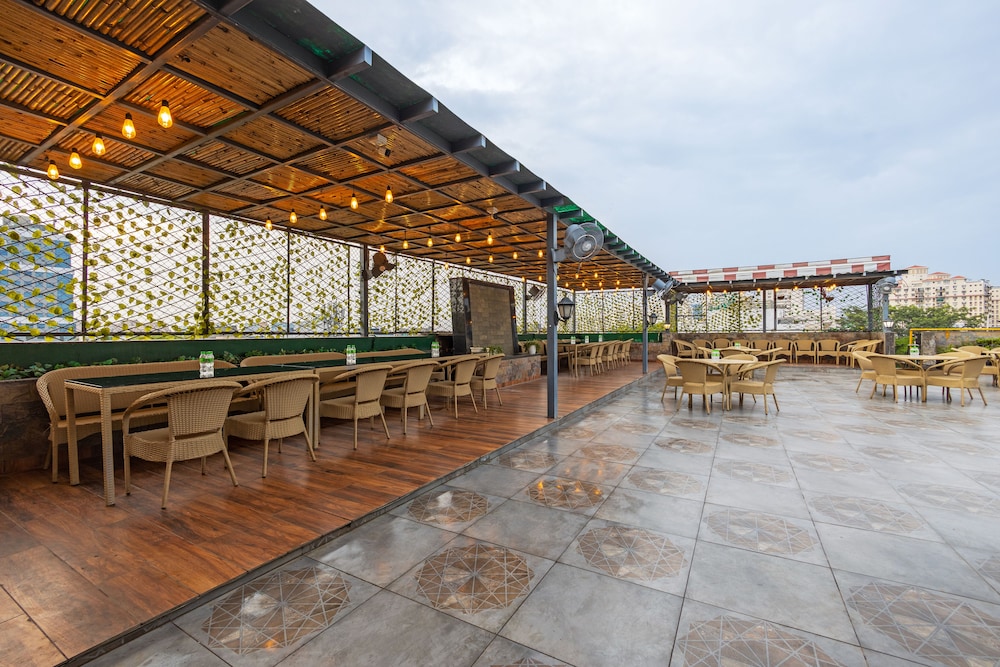 Haris Court Gurgaon 35/50