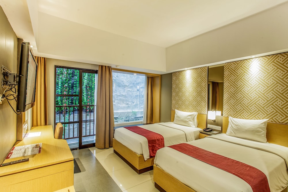 Horison Seminyak 26/77