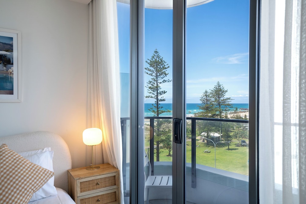 X Kirra Apartment 17/50