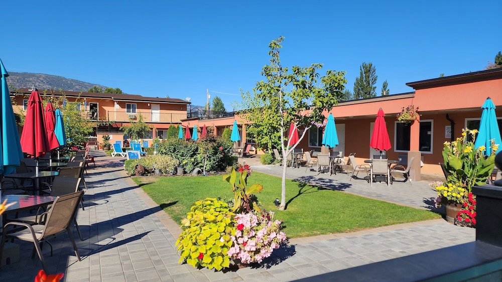 Sahara Courtyard Inn 53/70