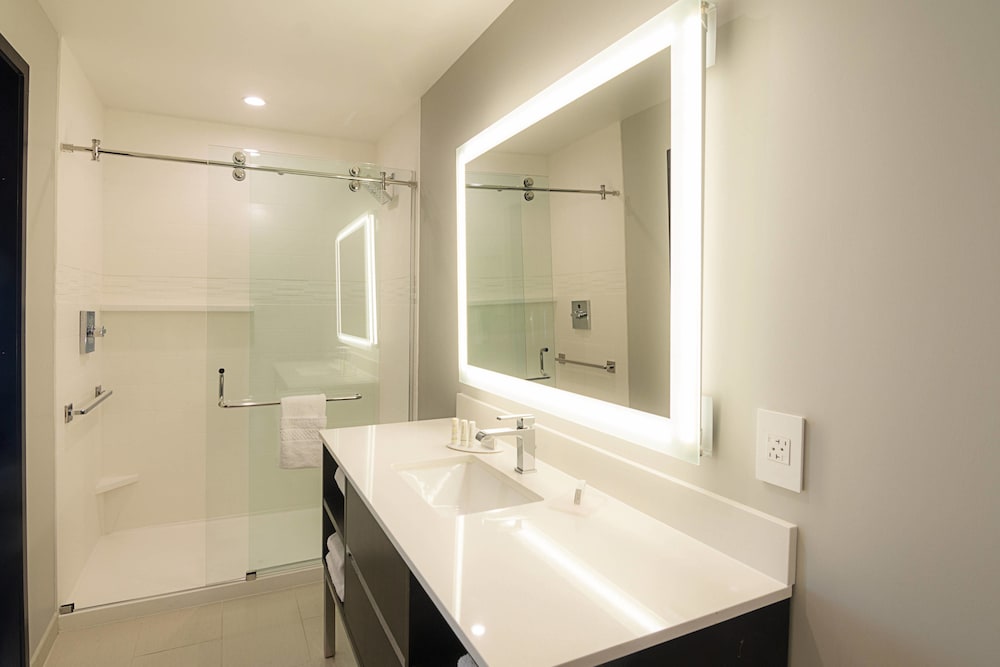 Springhill Suites Fort Worth Fossil Creek 14/63