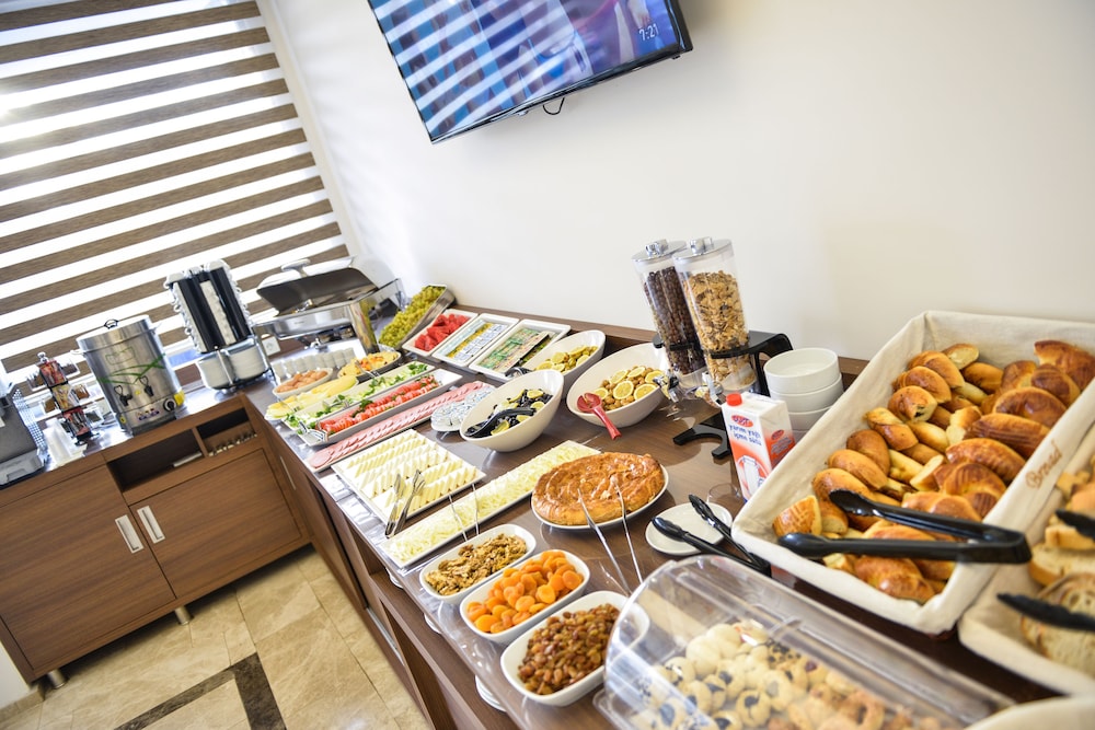 Hakcan Hotel 38/50