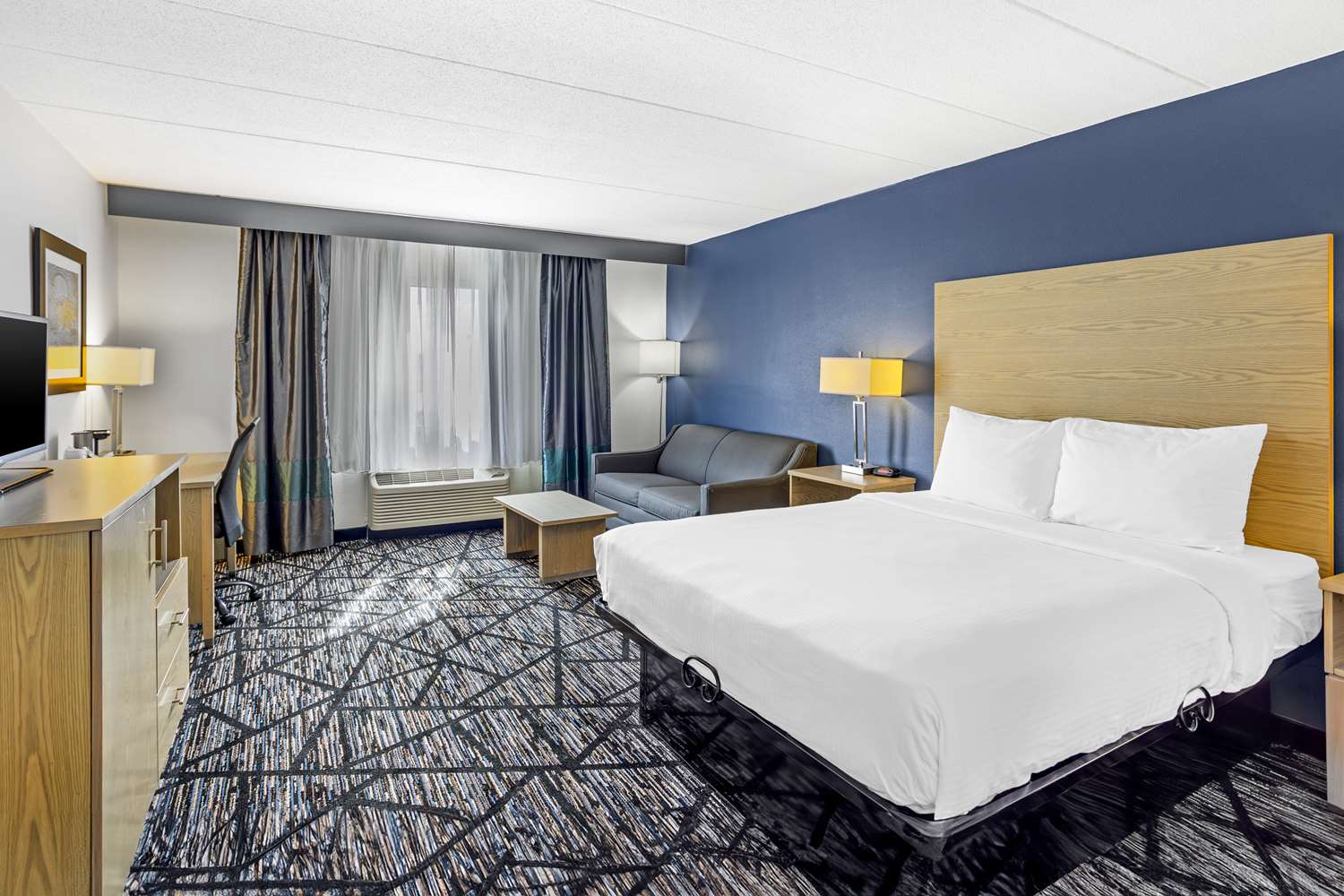 Room, King Bed, Sofa