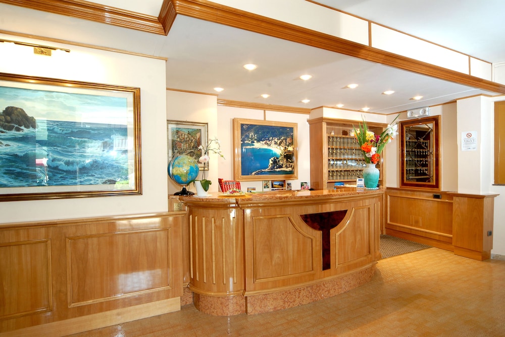 Lobby at Hotel Cinque Terre, MONTEROSSO AL MARE