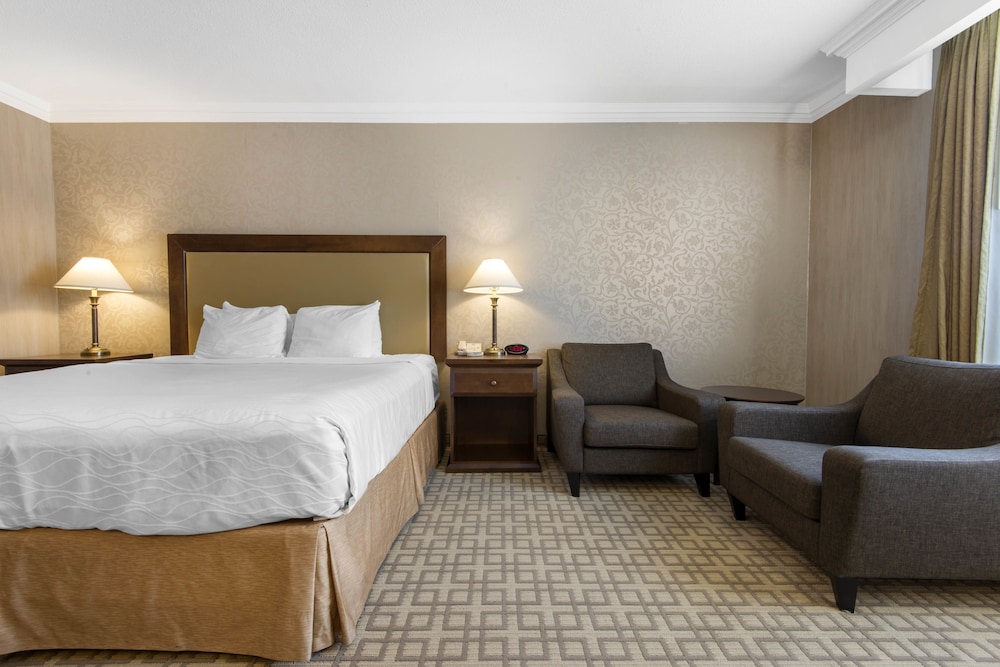 Quality Inn & Conference Centre Midland 13/54