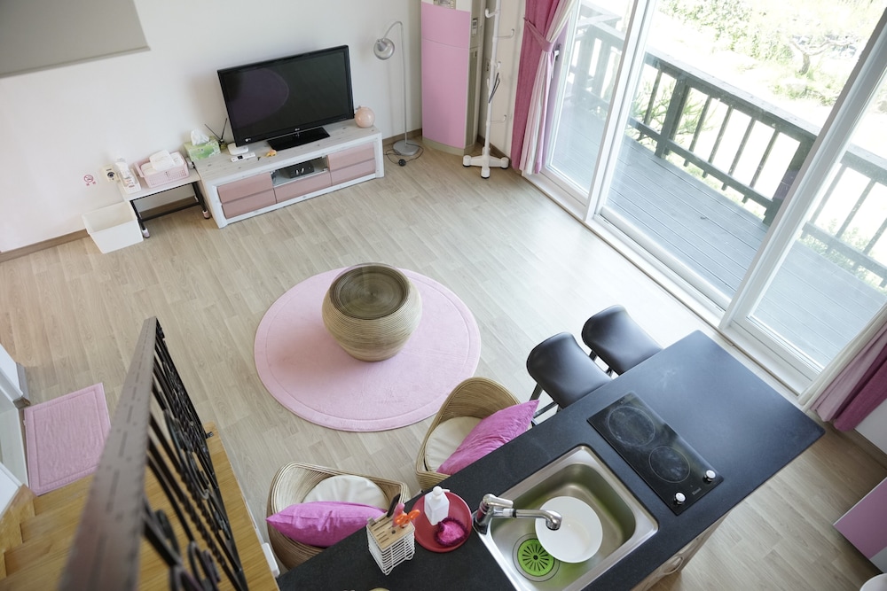 Emotion Pension 24/37