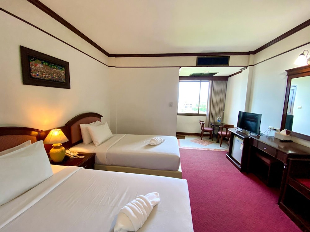 Crystal Hotel 7/46