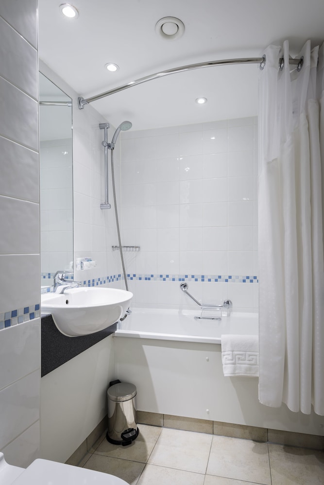 HOLIDAY INN GLASGOW AIRPORT 21/80