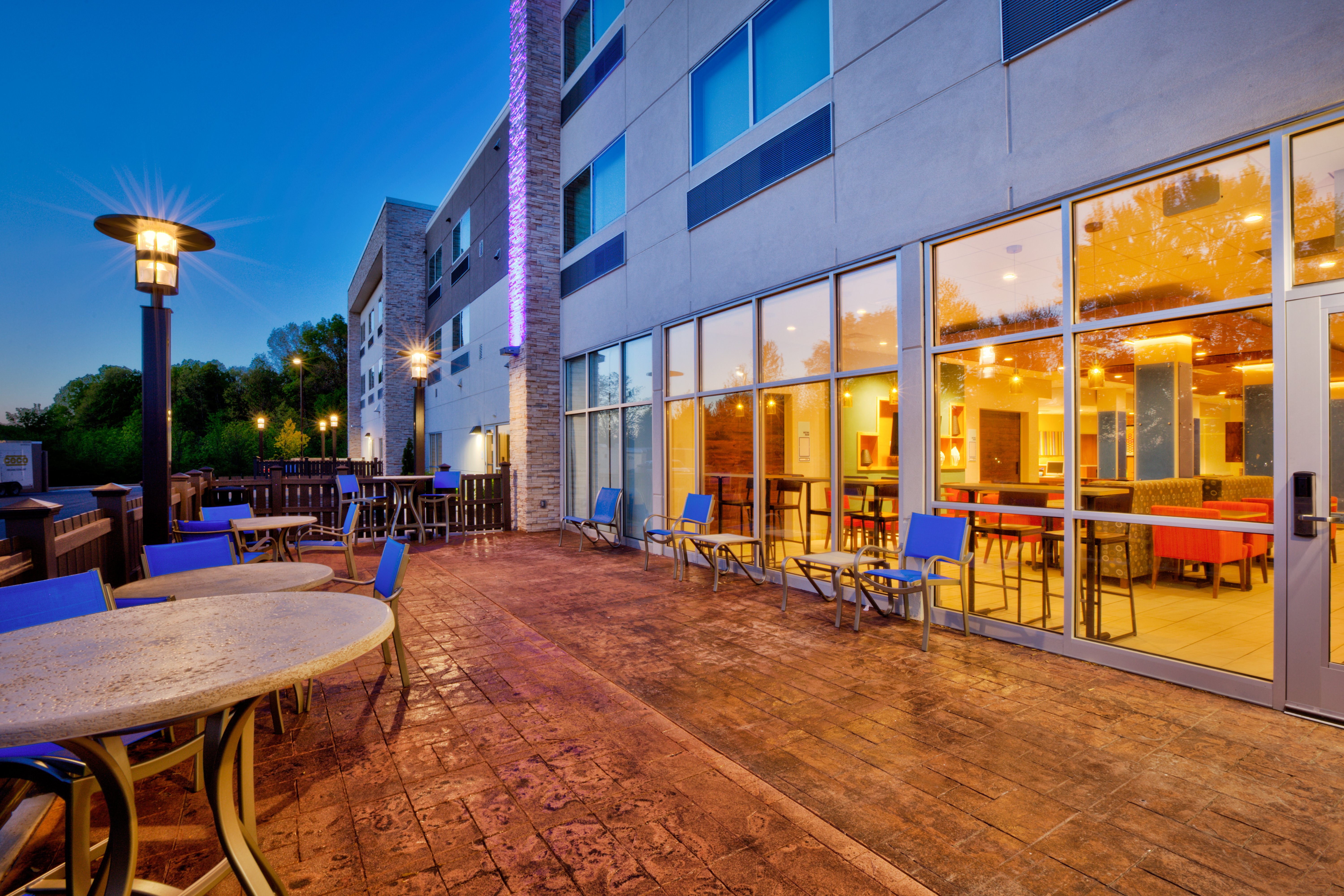 Holiday Inn Express Suites New Castle 59/62