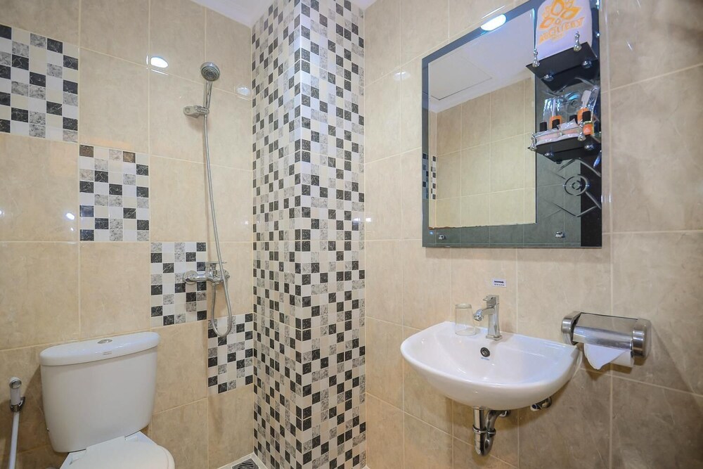 ALQUEBY HOTEL 32/47