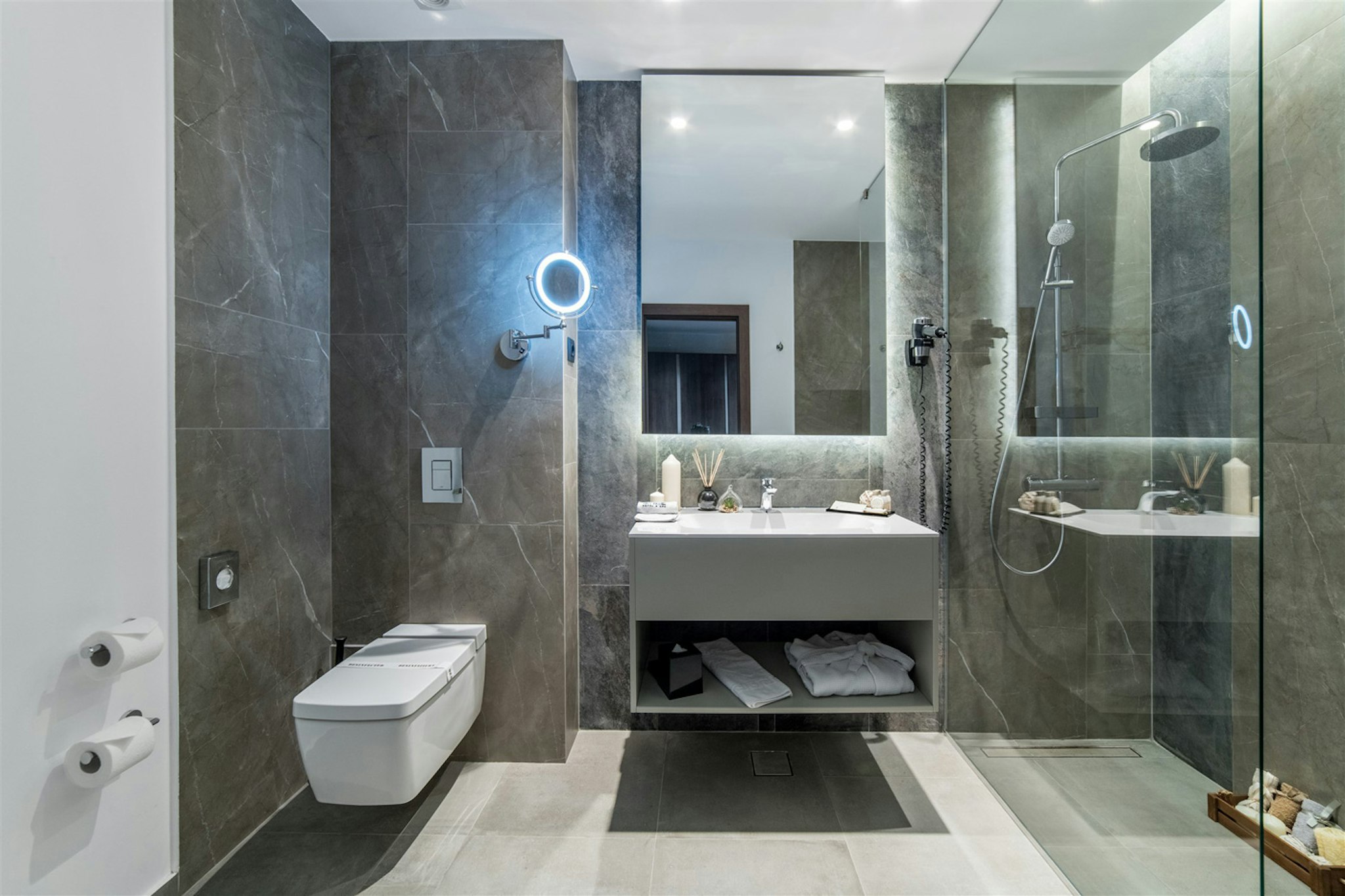 Sky Blue Hotel Spa 53/55