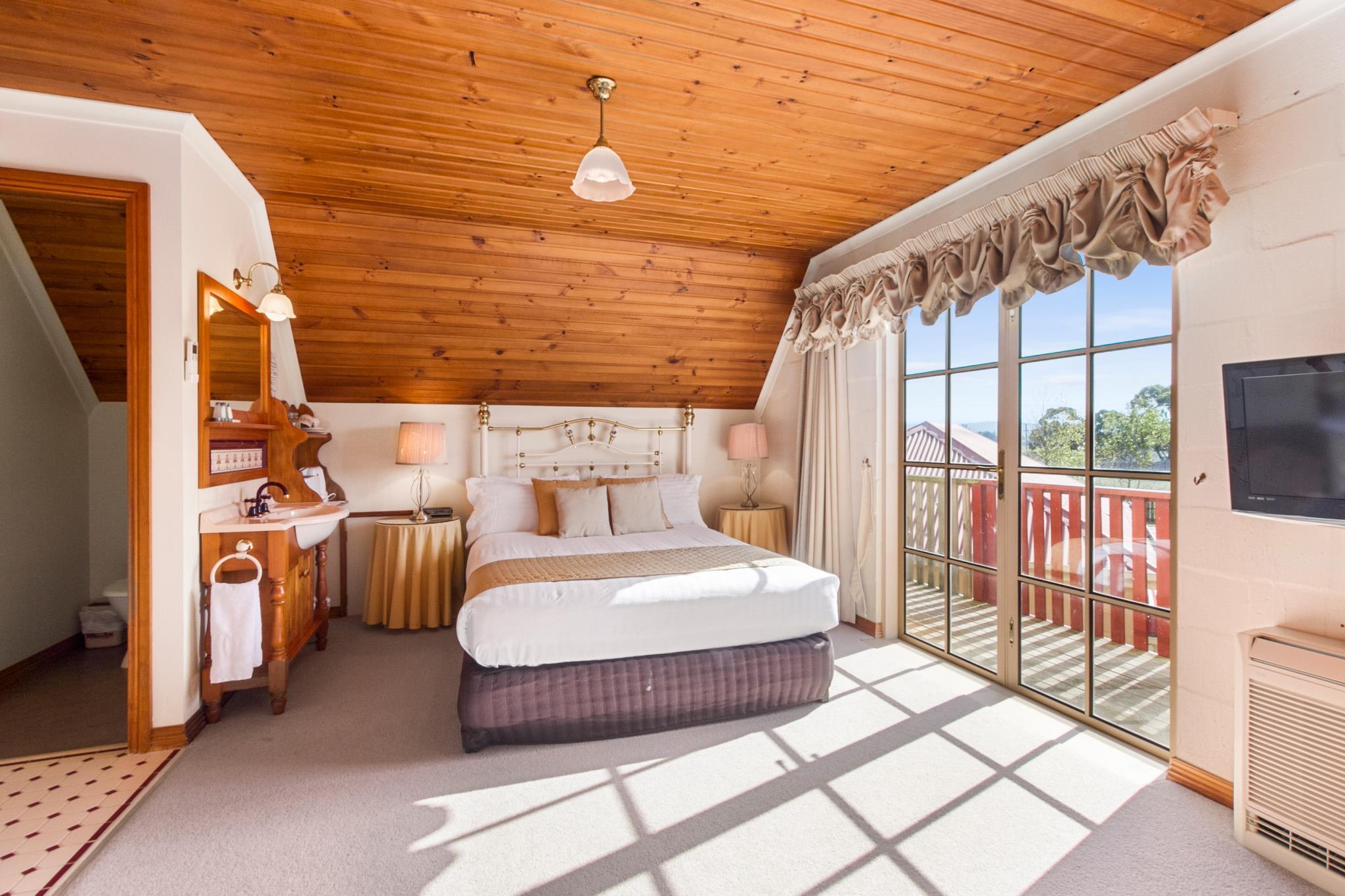 Spa, Cottage، Swansea Cottages & Motel Suites 2/2