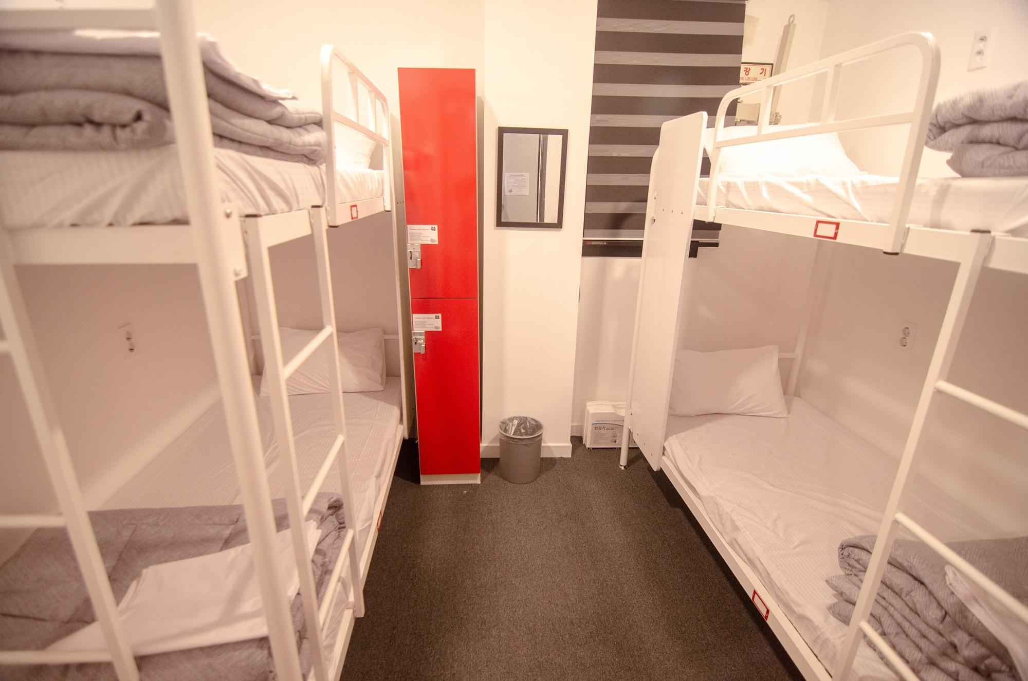 Female Dorm, Female Only, 4 Beds