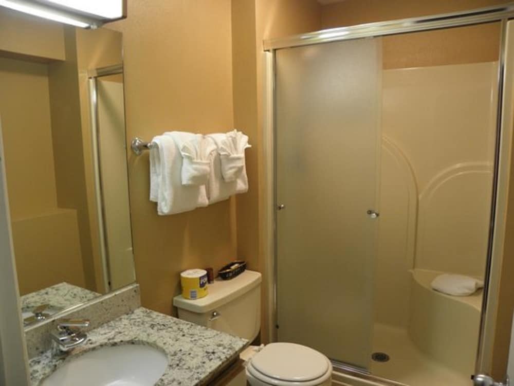 Anchorage Downtown Hotel 29/34
