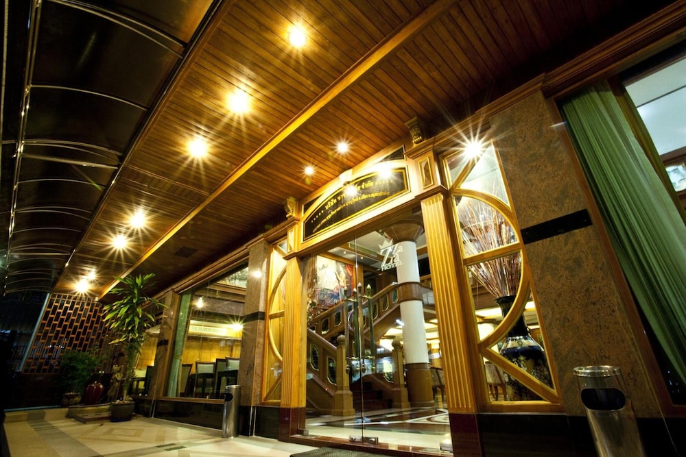 Zaza Hotel 4/49