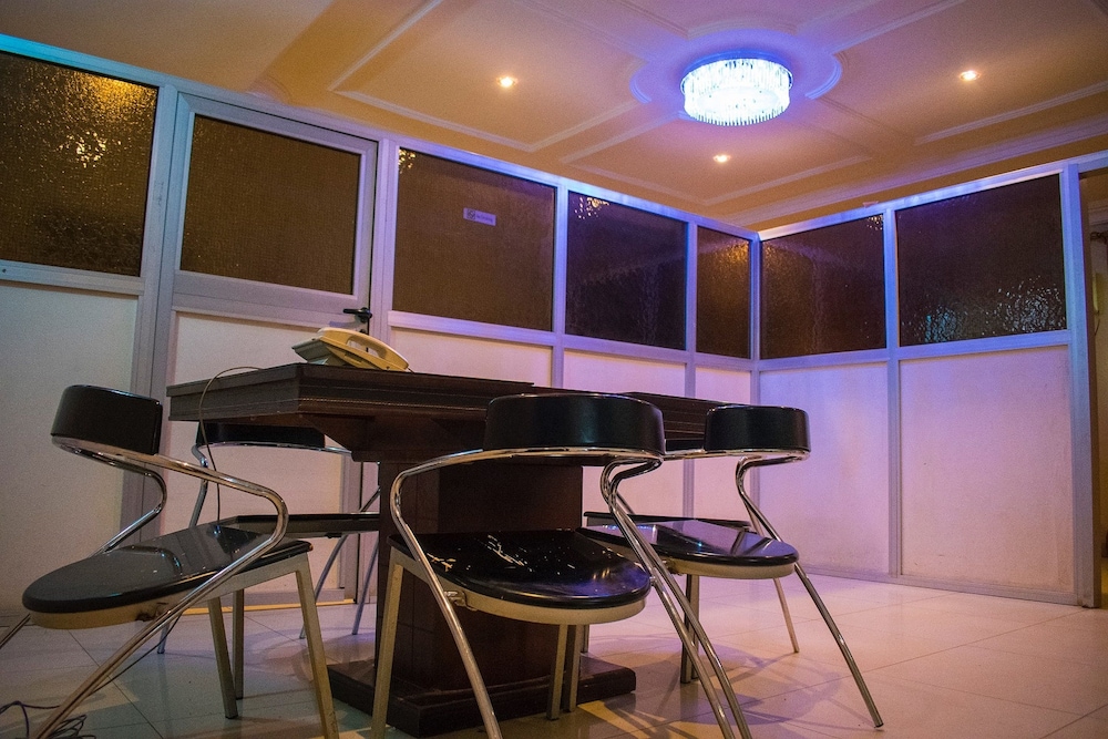 Taverna Guest House 20/30