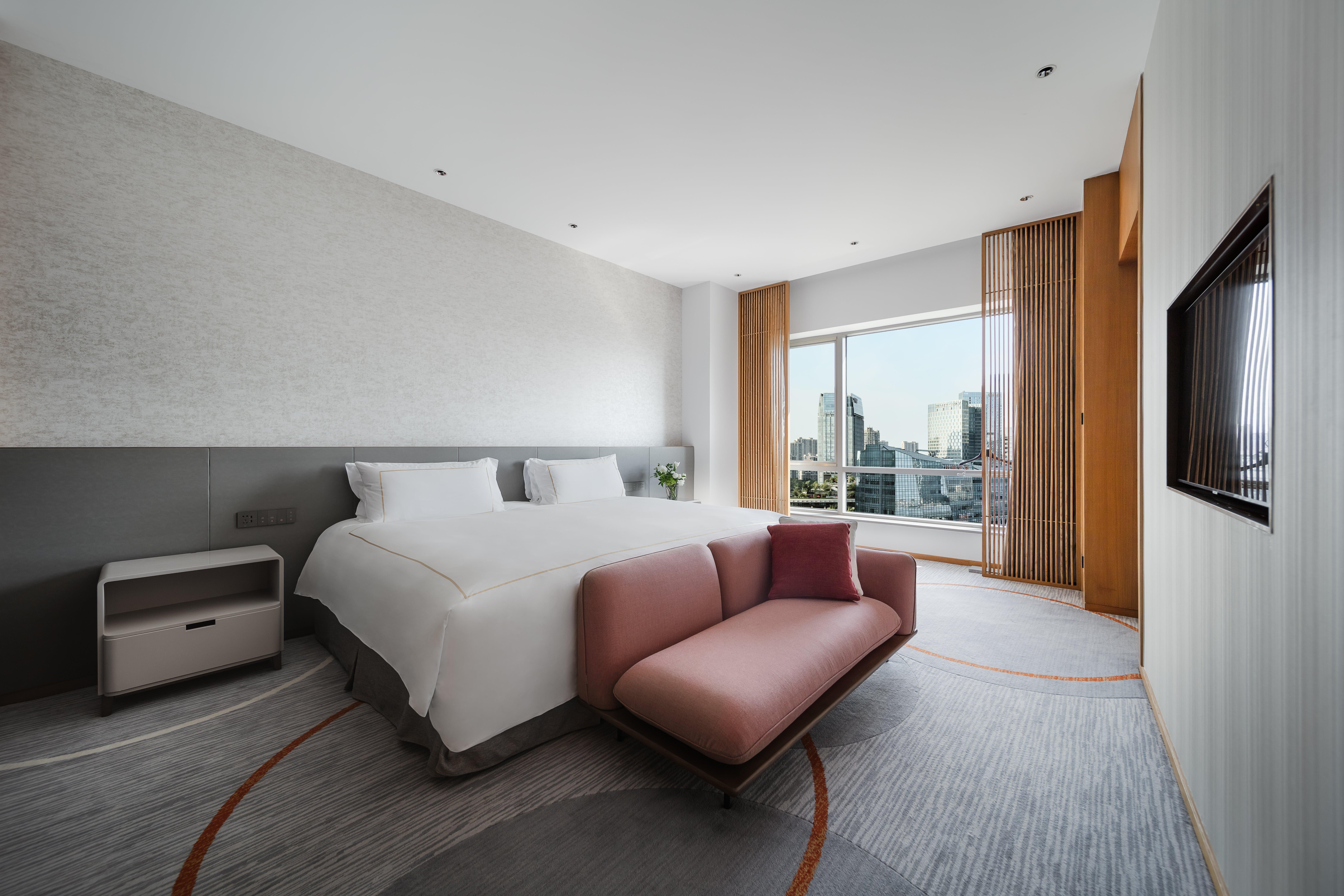 1 Bedroom, Suite, City View