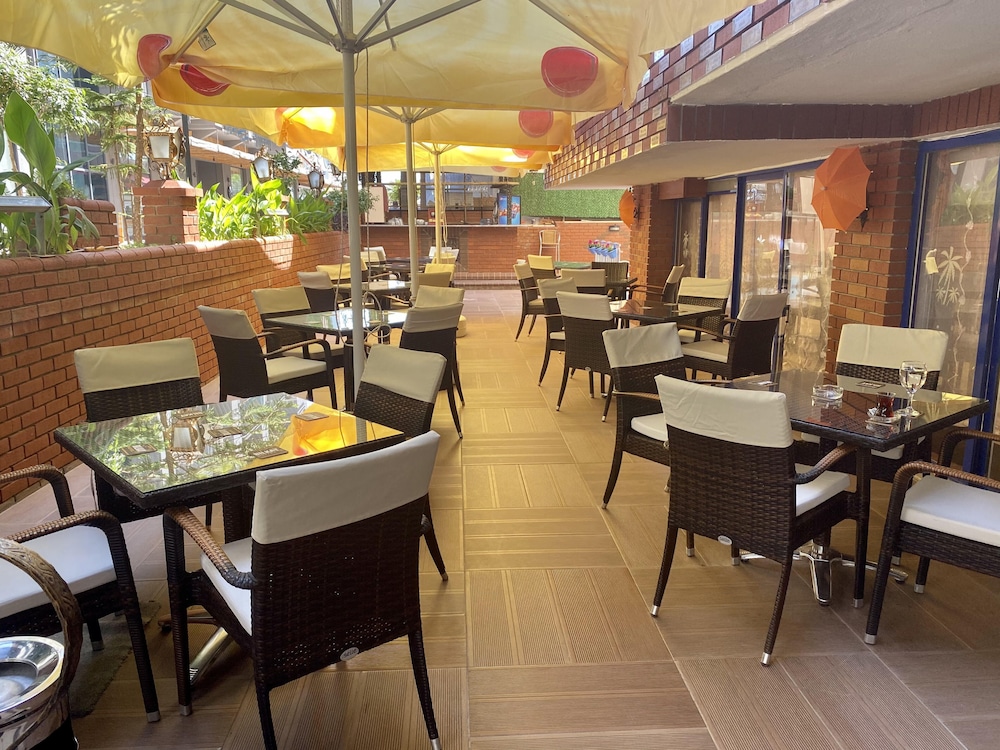 NOVIS HOTEL CLEOPATRA 53/75
