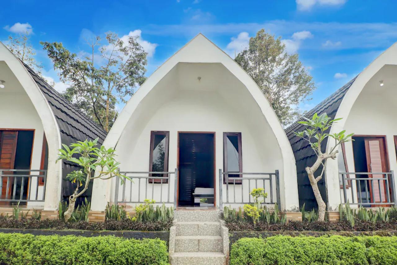 Belvilla near Kembengan Sari Waterpark formerly Liberty Guesthouse Village 11/13