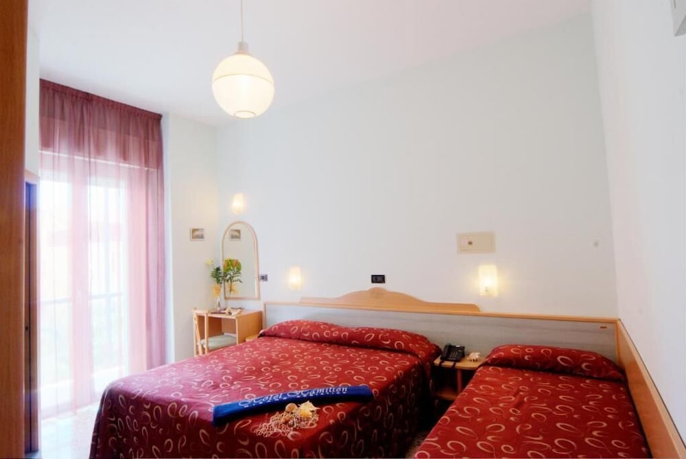 Hotel Hamilton 7/36