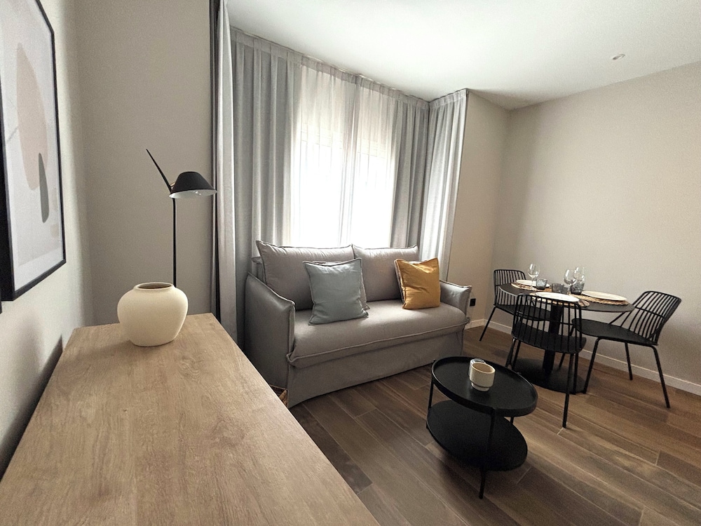 APARTAMENTOS LAFORJA 30/51