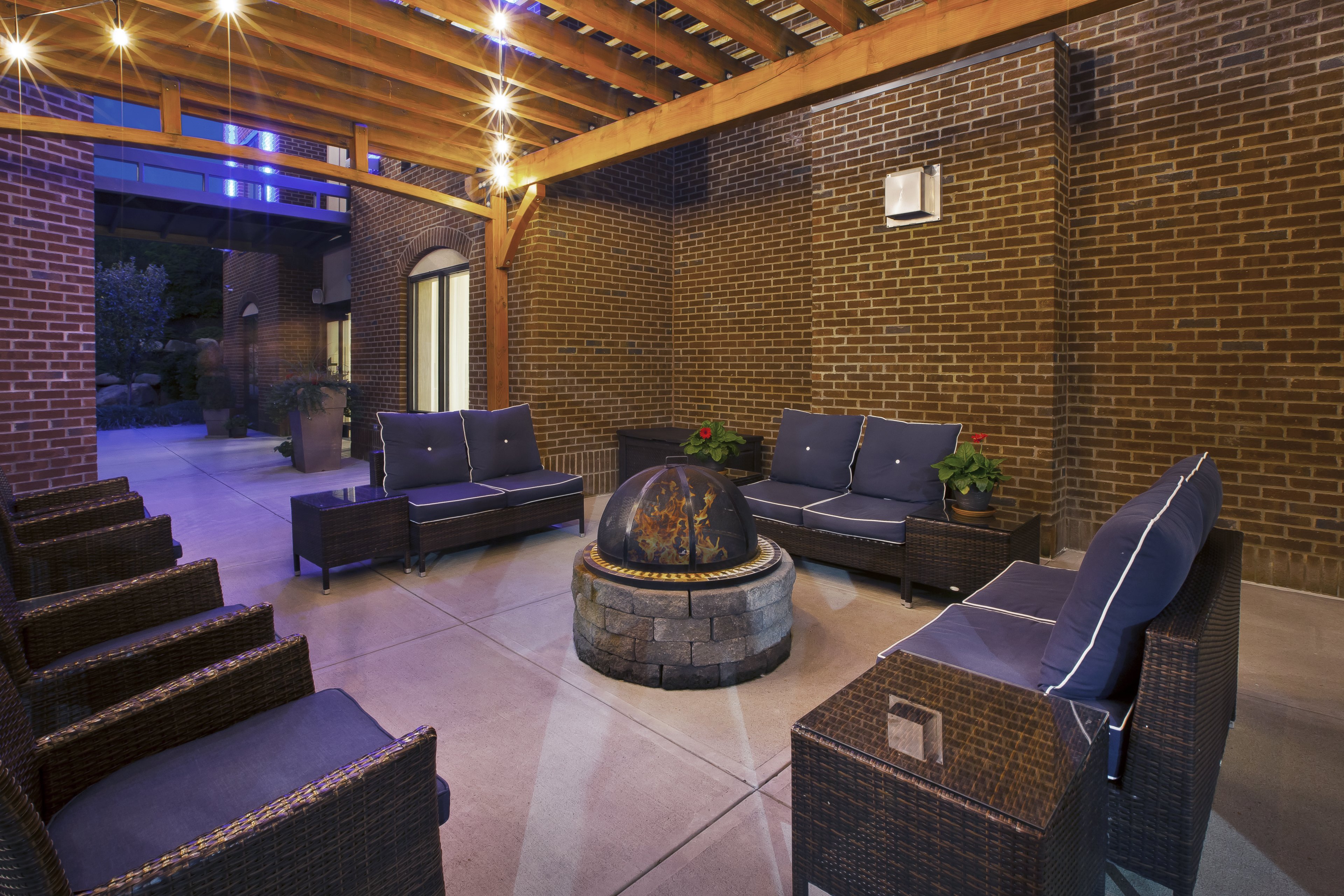 Holiday Inn Express Suites Geneva Finger Lakes 42/56