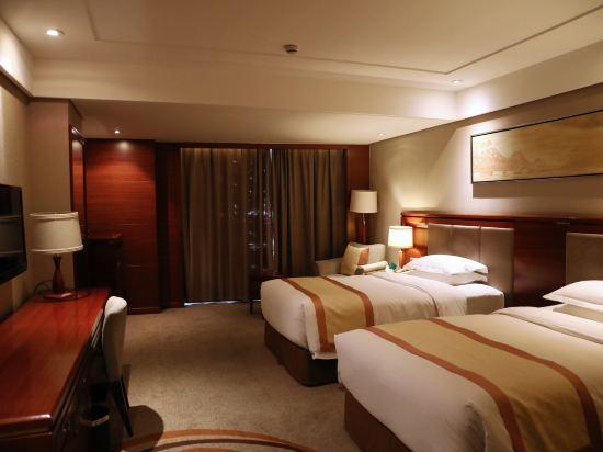Room 1, Twin Beds, Riverside