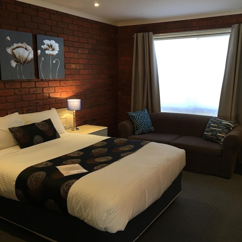 Melton Motor Inn & Apartments 16/32