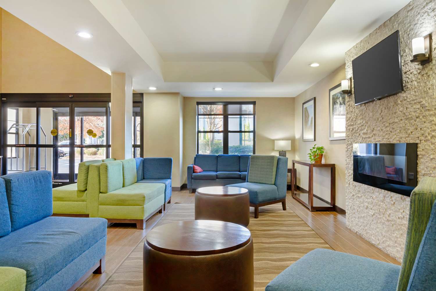Comfort Suites Hanes Mall 6/11