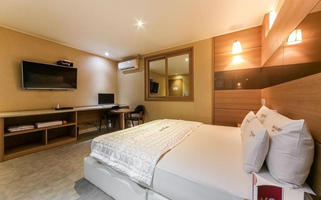 Two Heart Hotel Gimhae 16/55