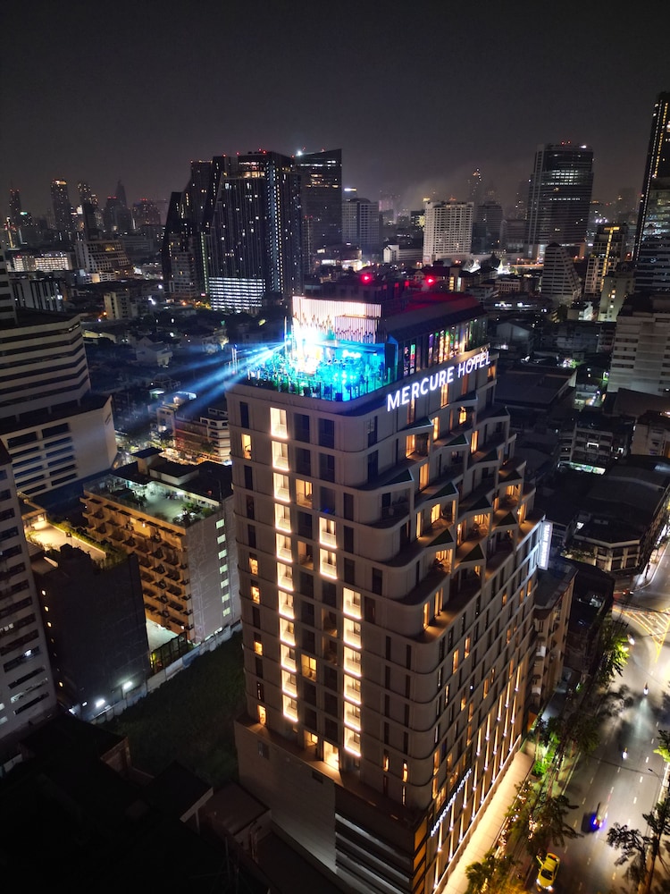 Mercure Bangkok Surawong 2/64