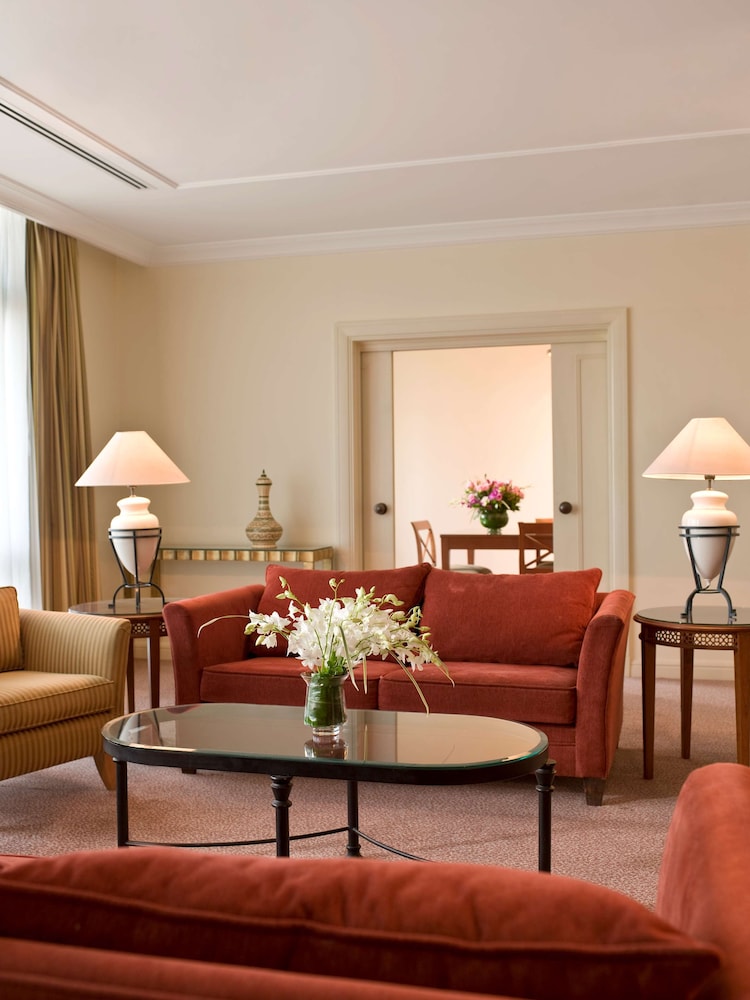Grand Hyatt 40/76