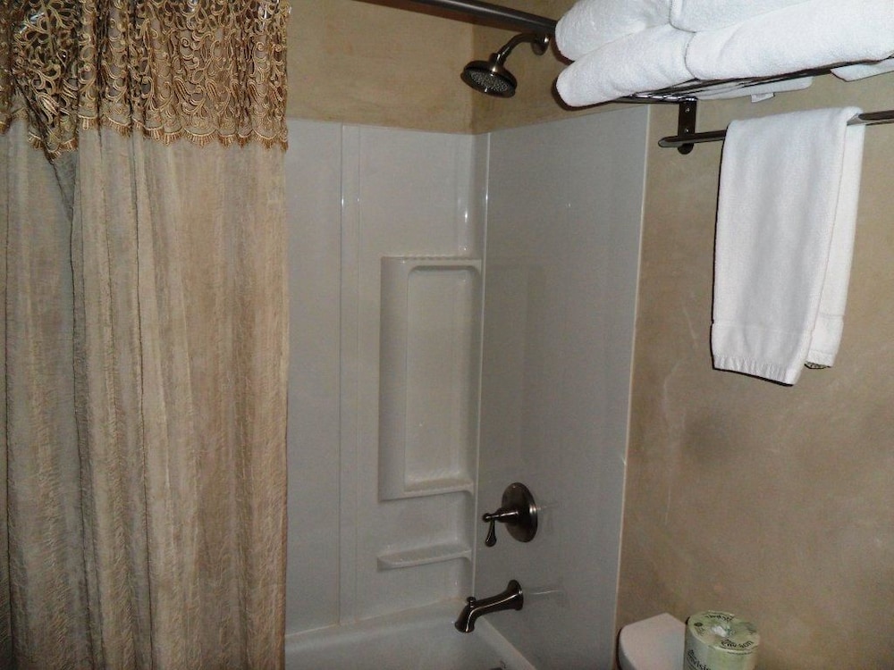 Backcountry Inn 23/24