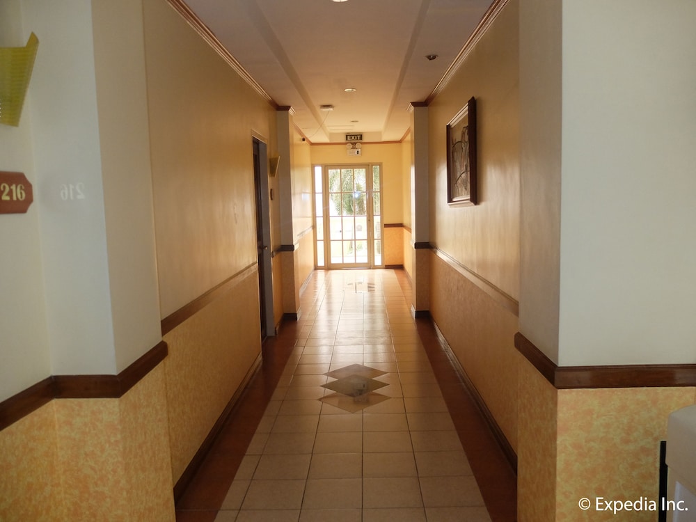 Pacific Breeze Hotel And Resort 7/71